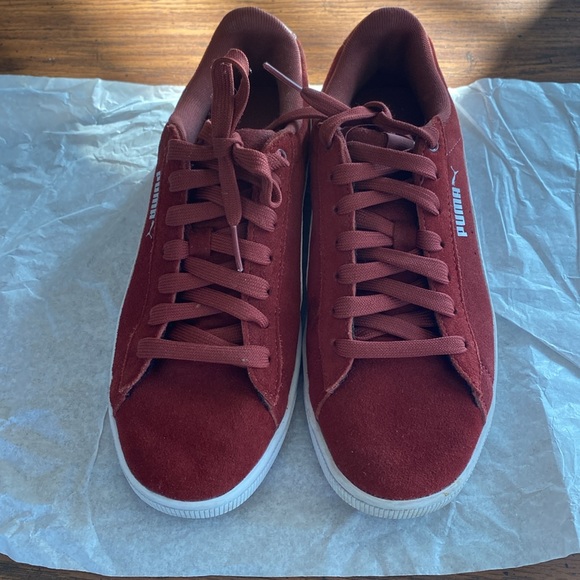 23:11   Puma Suede Sneakers - Picture 2 of 10